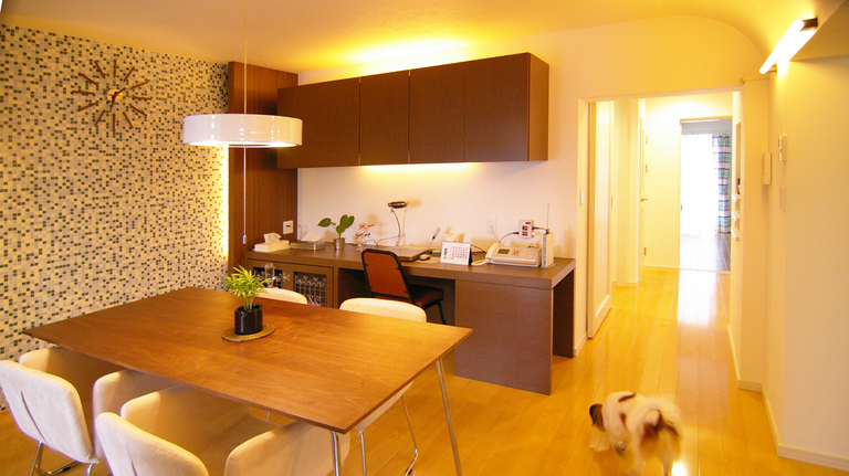 ダイニング。廣瀬慶二設計。