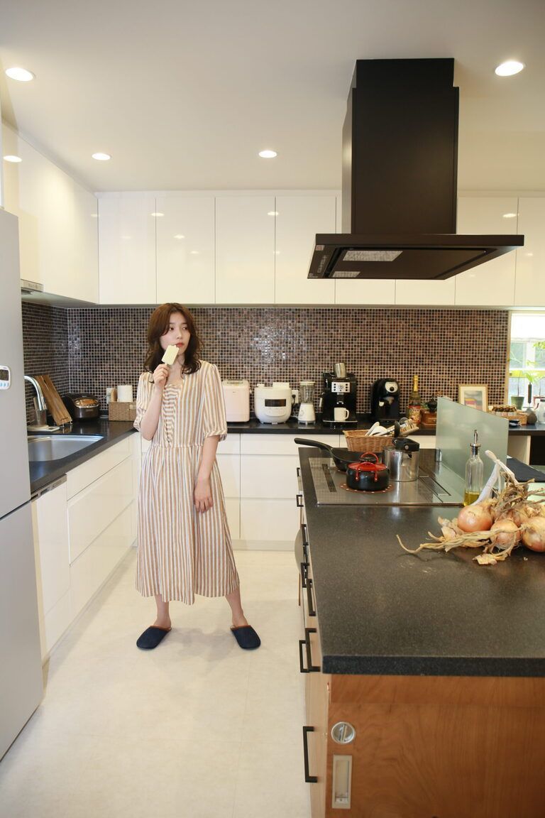 犬と暮らす家。廣瀬慶二自邸　キッチン。廣瀬慶二設計。