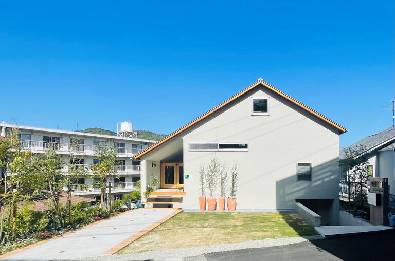 建物外観。廣瀬慶二設計。